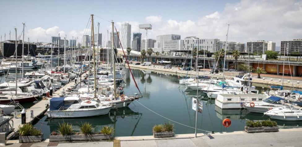 Cozy Yacht Lodge In Barcelona With Boat Tour Option Sant Adrià de Besòs Exterior foto