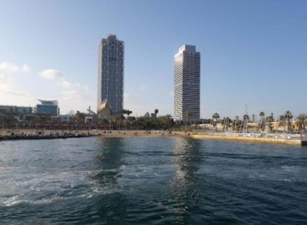 Cozy Yacht Lodge In Barcelona With Boat Tour Option Sant Adrià de Besòs Exterior foto